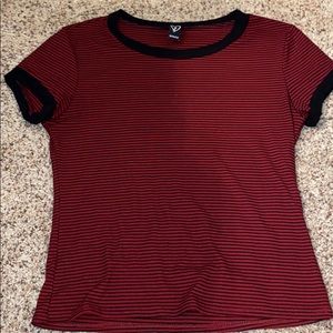 Cropped tee
